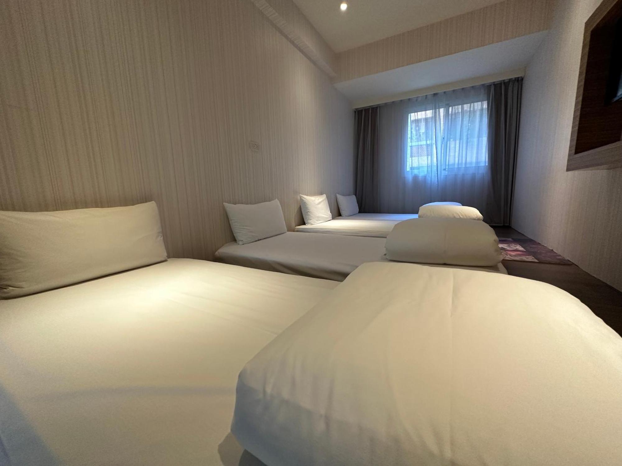Young Soarlan Hotel - Tainan Zewnętrze zdjęcie