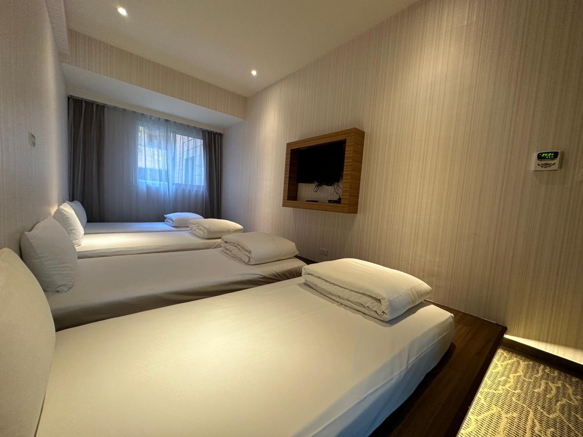 Young Soarlan Hotel - Tainan Zewnętrze zdjęcie